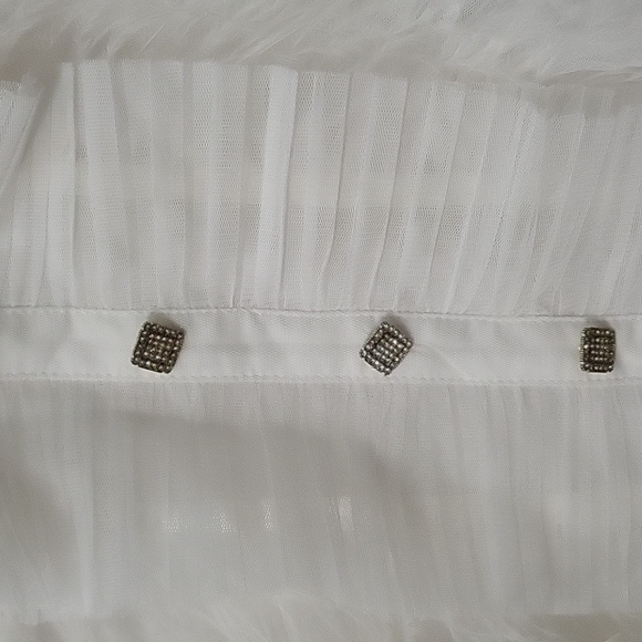 M/2 Ruffled Feathered Sheer Blouse - Picture 3 of 10